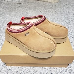 UGG TAZ Tan Suede Platform Mules with Red Trim